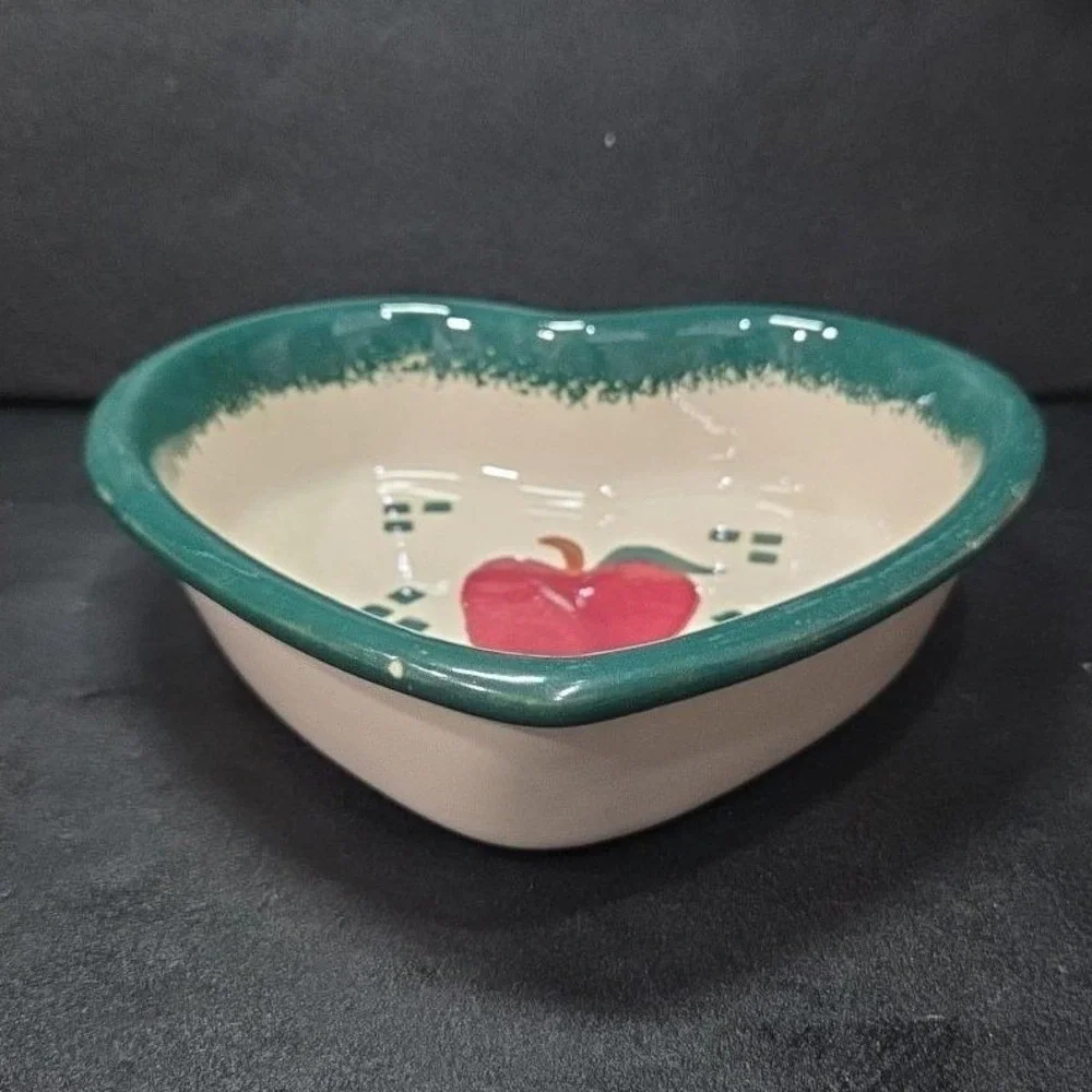 Heart Shaped Stoneware Bakeware, Vintage Country Apple‎ Design, Casserole Dish